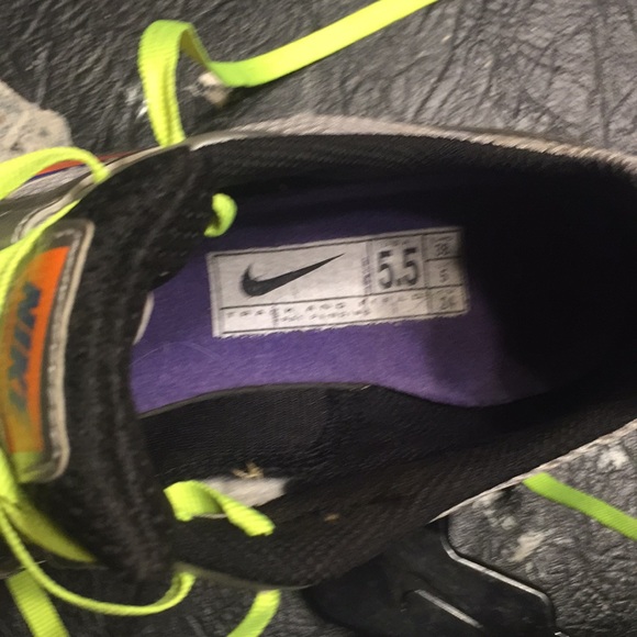 Nike Track shoes size 5.5 with cleat changer - Picture 2 of 4